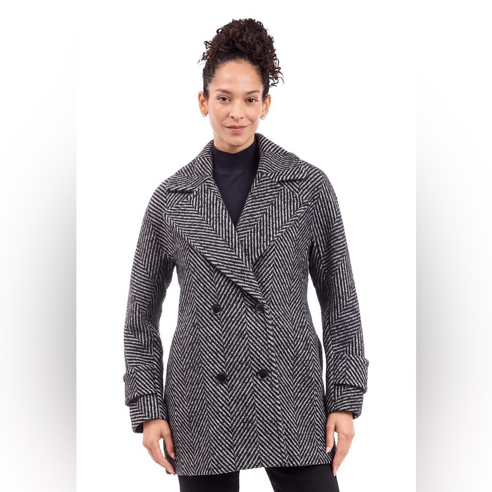 🖤NWT BCBG wool/polyester blend coat. Size large.🖤🩶